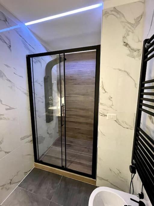 Apartamento Guest Planet - Stylish Flat Bisceglie M1 Milán Exterior foto