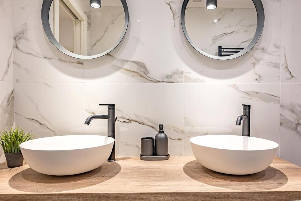 Apartamento Guest Planet - Stylish Flat Bisceglie M1 Milán Exterior foto